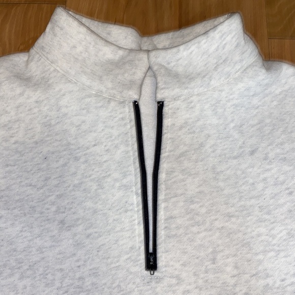 Amazon women’s 1/4 pull over. - Picture 3 of 5